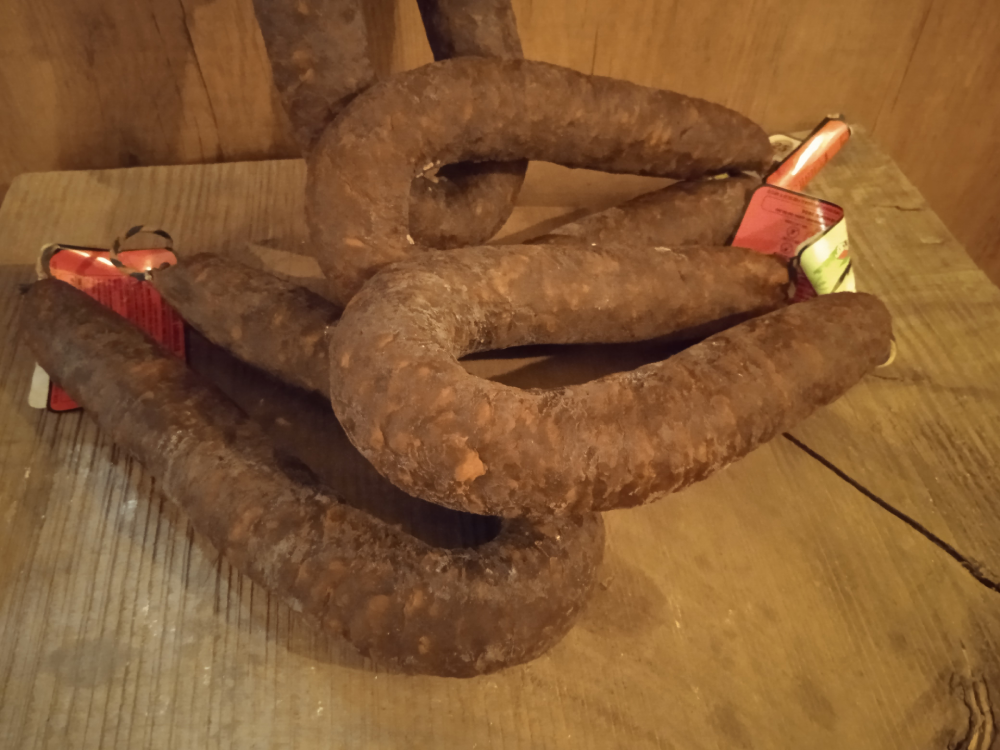 Corras de chorizo picante de Embutidos La Pradera Horno de León